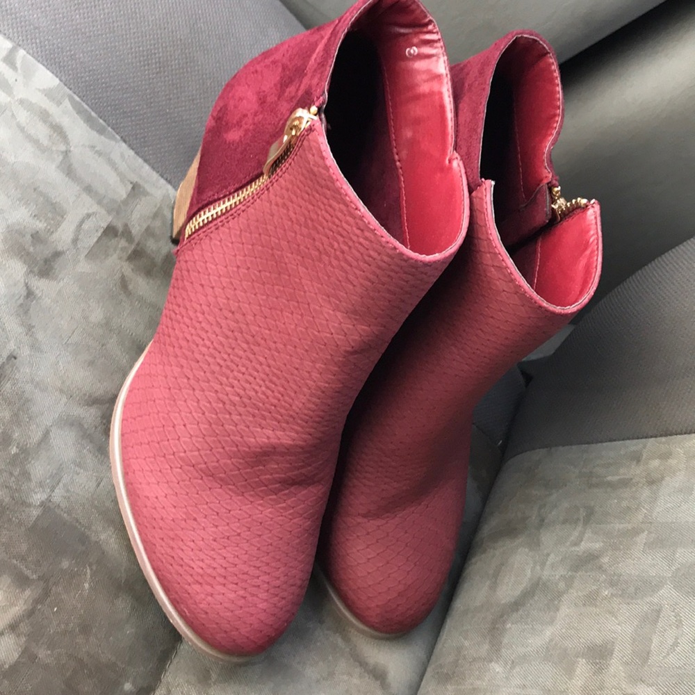 red booties size 8 excellent condition never worn